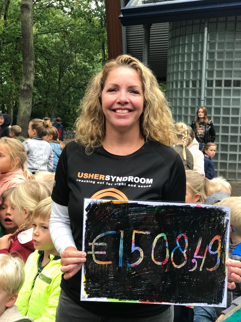 Opbrengst kleedjesmarkt voor Usher